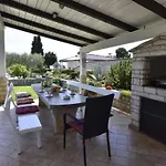 Tolle In Mit Kleiner Terrasse By Interhome Appartamento