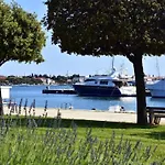 Tolle In Mit Kleiner Terrasse By Interhome * Umago